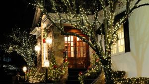 Affordable DIY Ideas for Outdoor Christmas Decorations